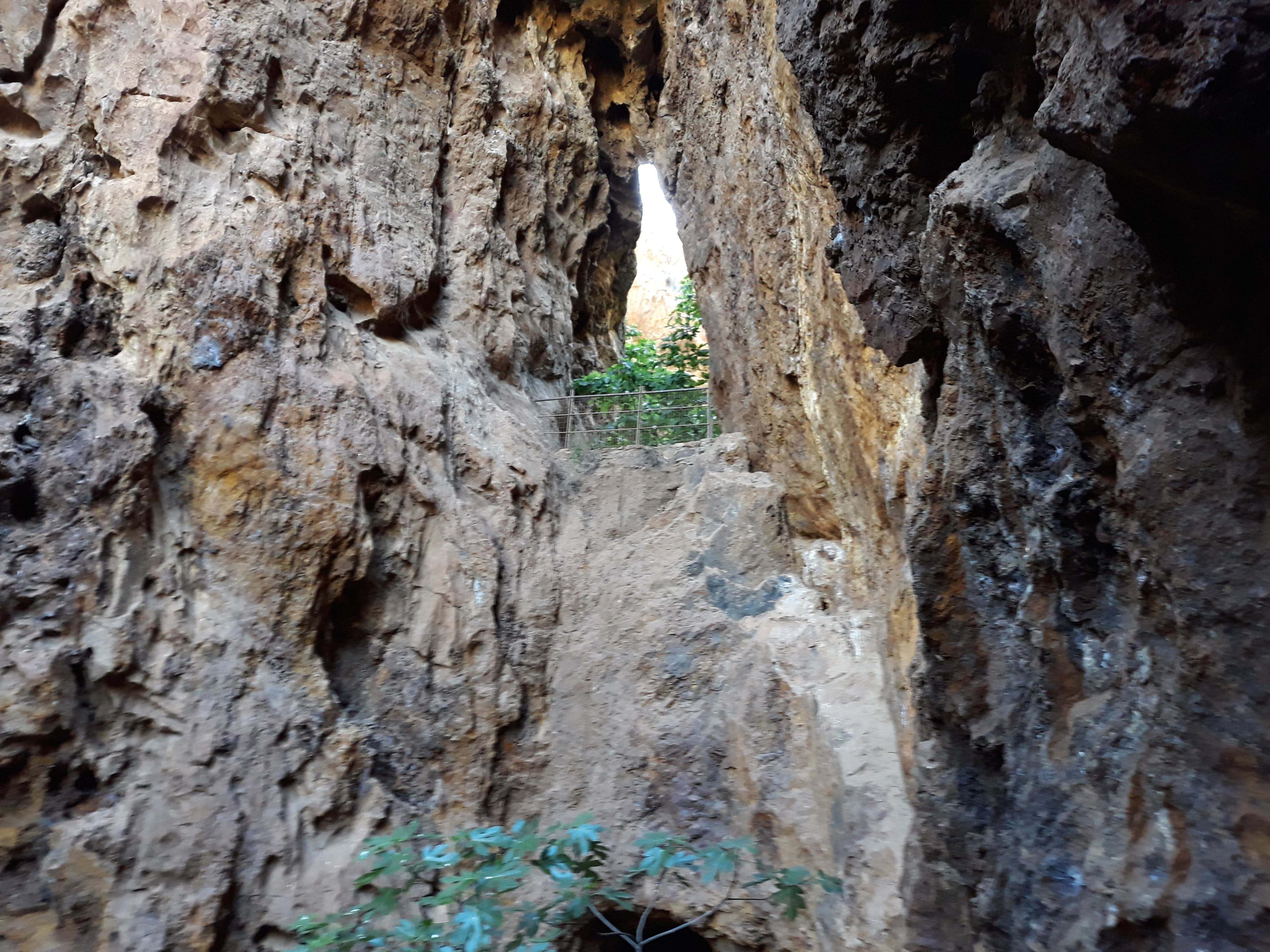 Crónica de la Salida a la Mina de la Jayona y a la Ermita de la Virgen del Ara (25-05-2019)