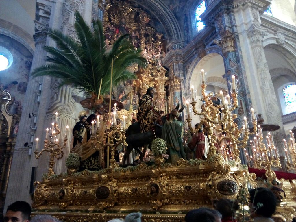 Semana Santa 2018 - Ofrenda floral a las Hermandades de Sevilla